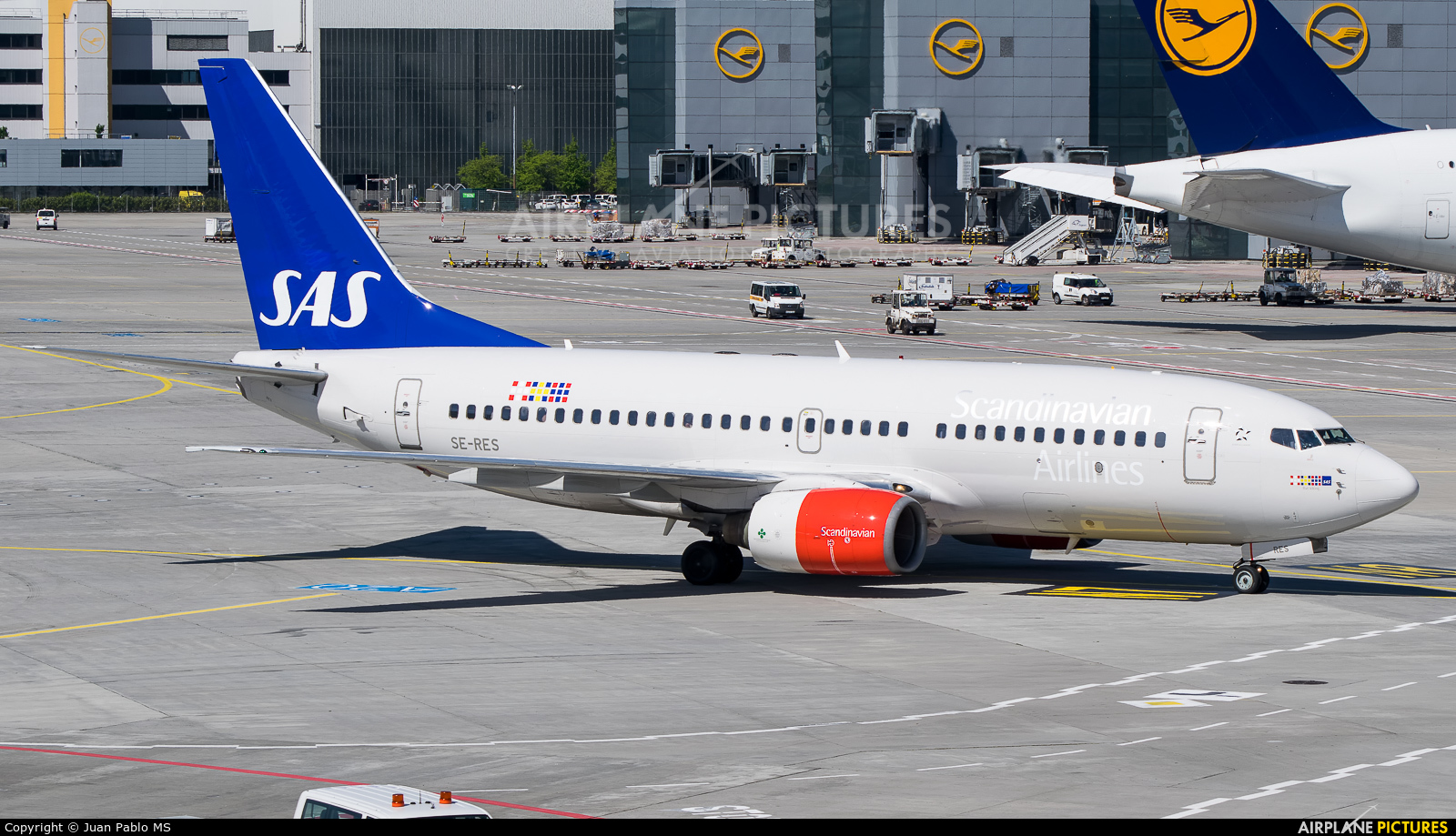 SAS - Scandinavian Airlines SE-RES aircraft at Frankfurt