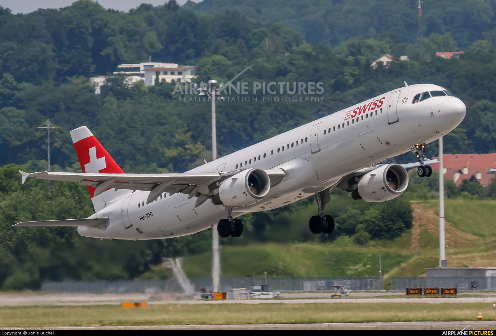 Swiss HB-IOC aircraft at Zurich