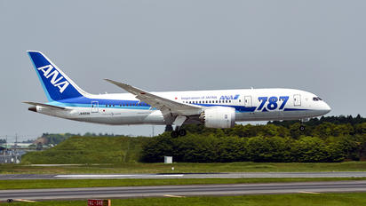 JA823A - ANA - All Nippon Airways Boeing 787-8 Dreamliner