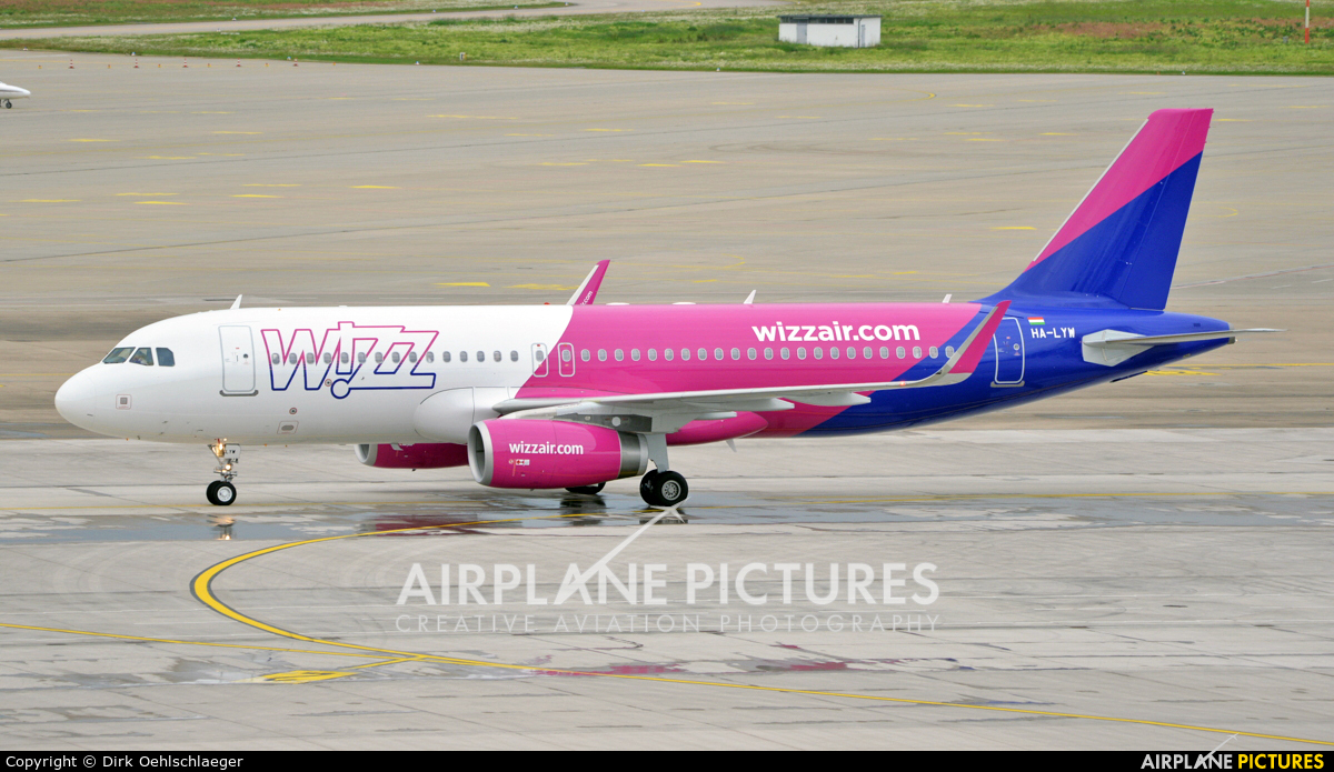 Wizz Air HA-LYW aircraft at Hannover - Langenhagen