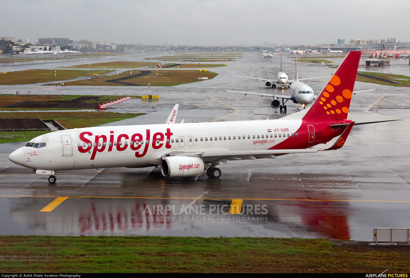 Vt Szb Spicejet Boeing 737 800 At Mumbai Chhatrapati