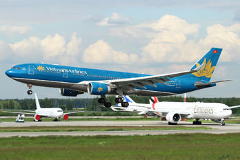 VN-A379 - Vietnam Airlines Airbus A330-200