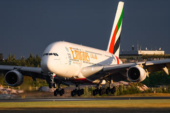 A6-EEP - Emirates Airlines Airbus A380