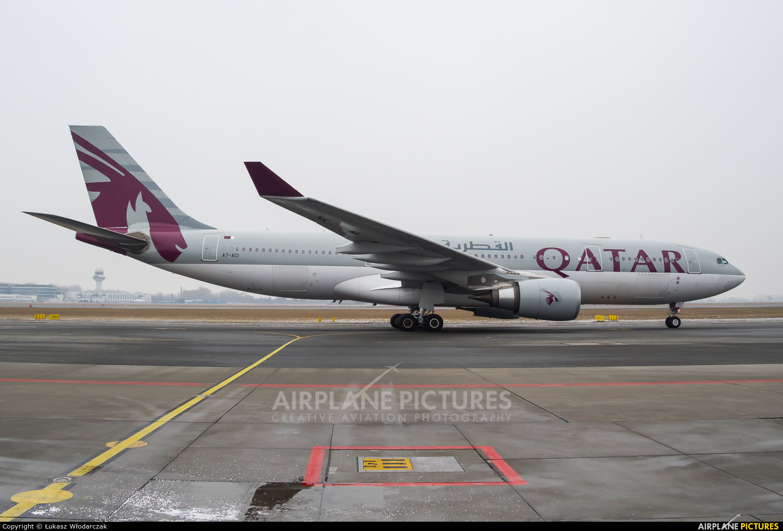 Qatar Airways A7-ACI aircraft at Warsaw - Frederic Chopin