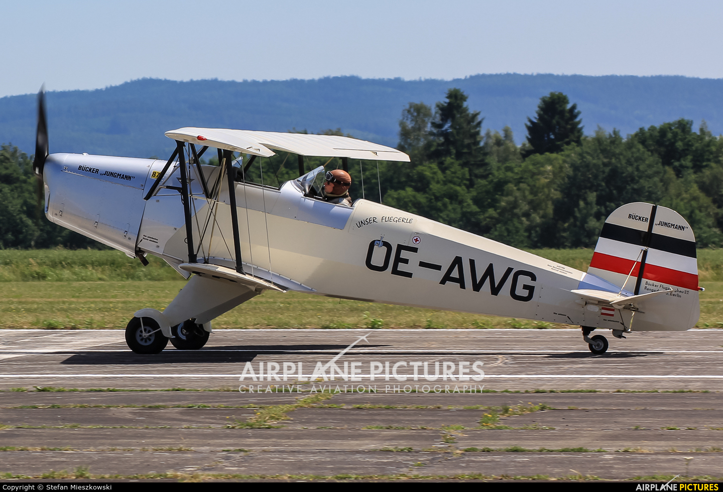 Private OE-AWG aircraft at Cheb