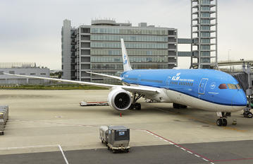 PH-BHH - KLM Boeing 787-9 Dreamliner