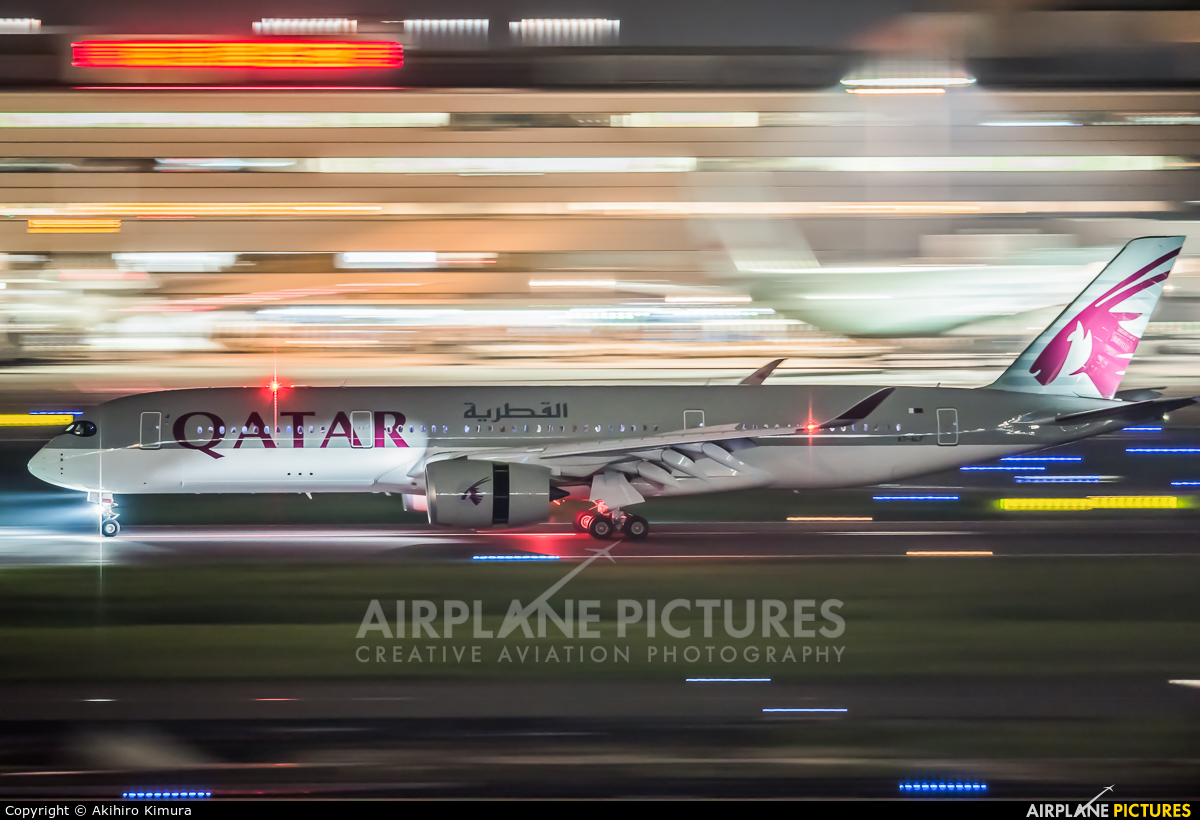 Qatar Airways A7-ALF aircraft at Tokyo - Haneda Intl