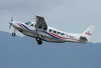 TI-BAY - Private Cessna 208 Caravan