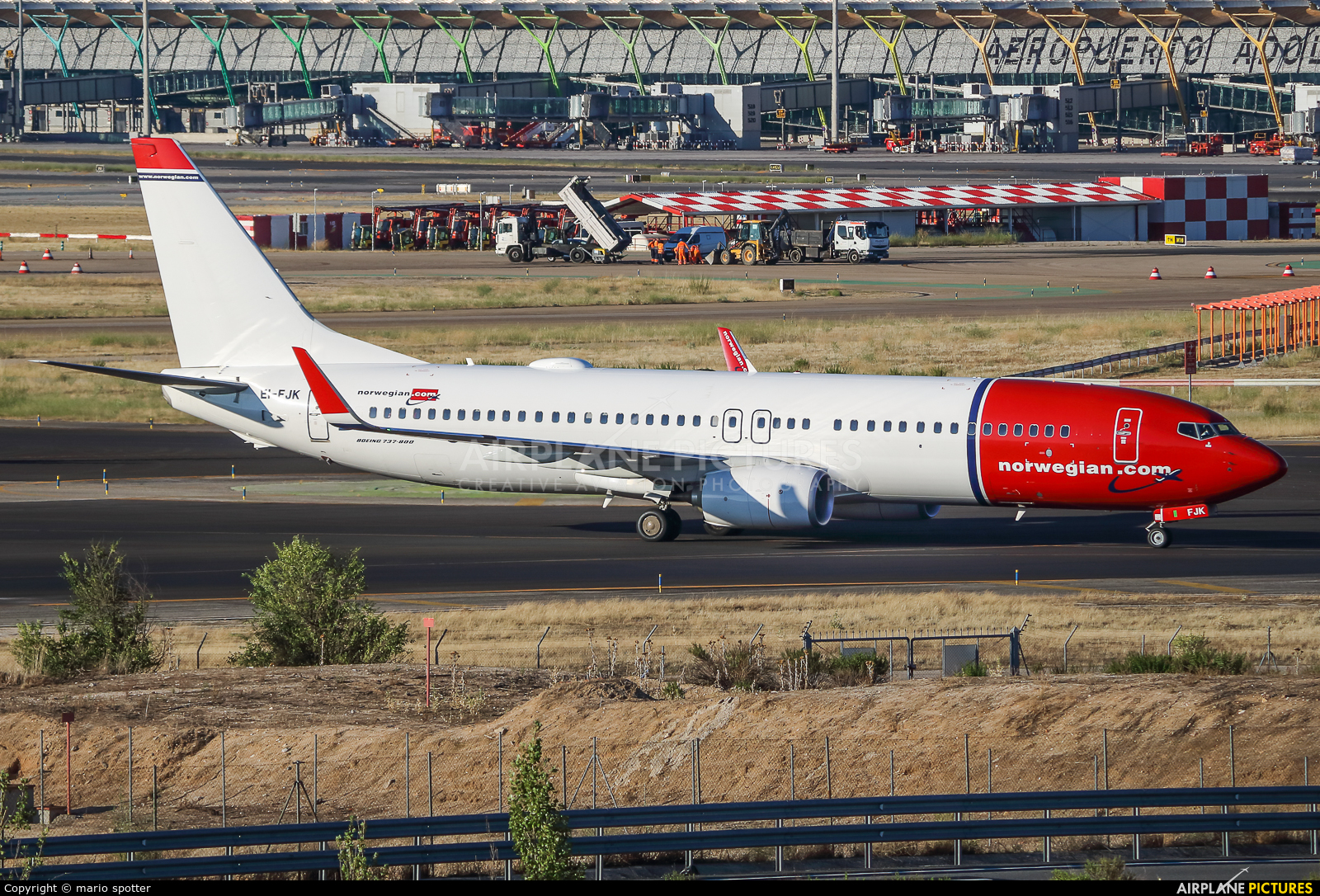 Norwegian Air International EI-FJK aircraft at Madrid - Barajas