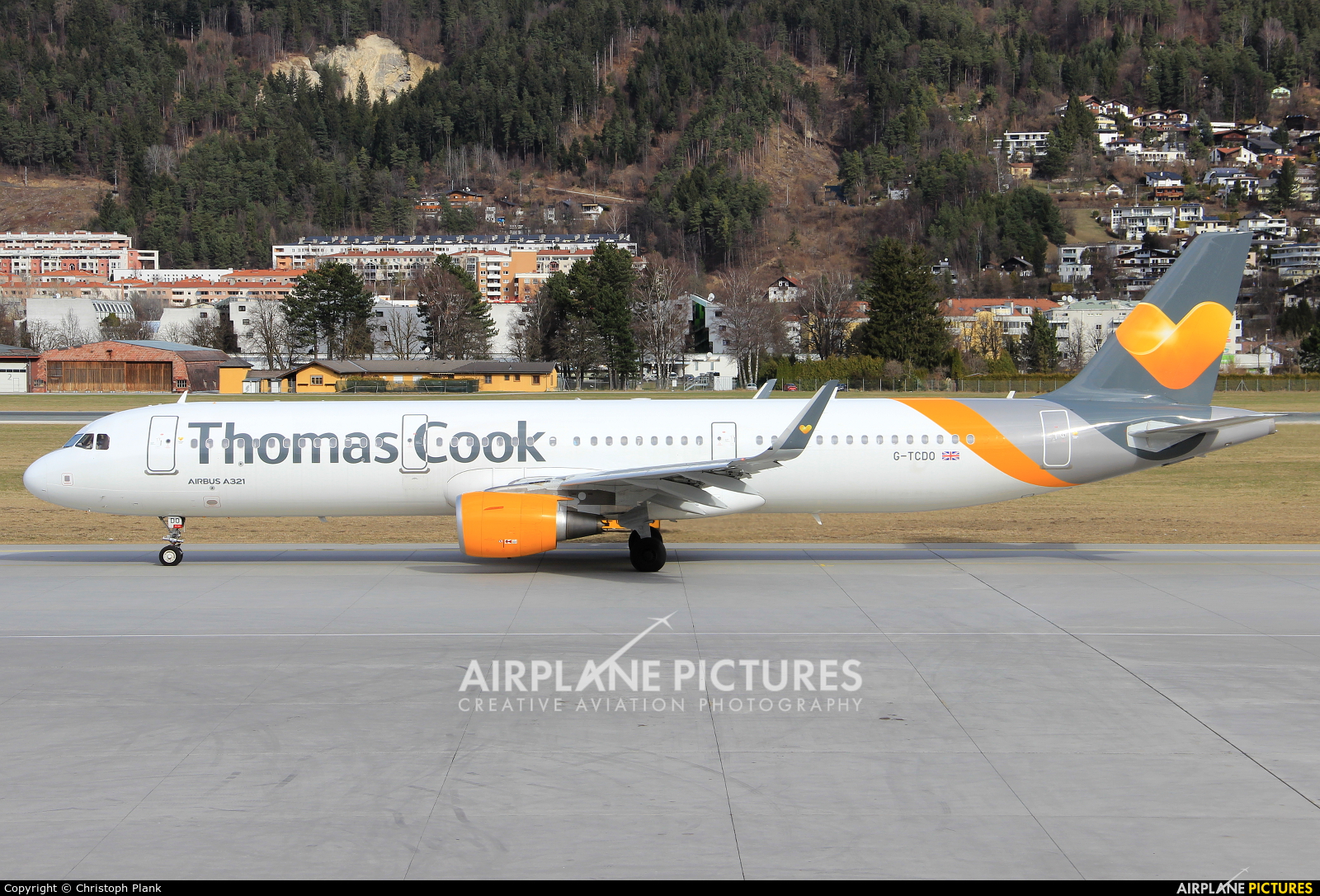 Thomas Cook G-TCDO aircraft at Innsbruck