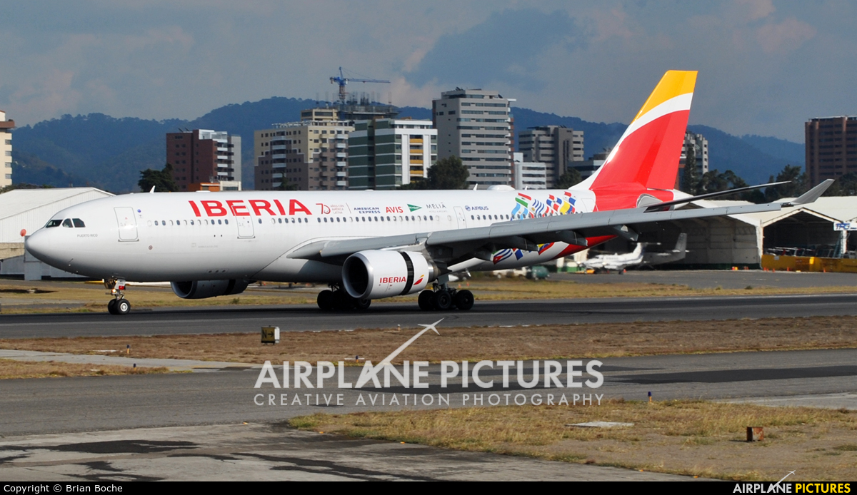 Iberia EC-MKI aircraft at Guatemala - La Aurora