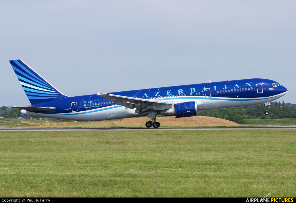 Azerbaijan Airlines 4K-AZ81 aircraft at London - Luton