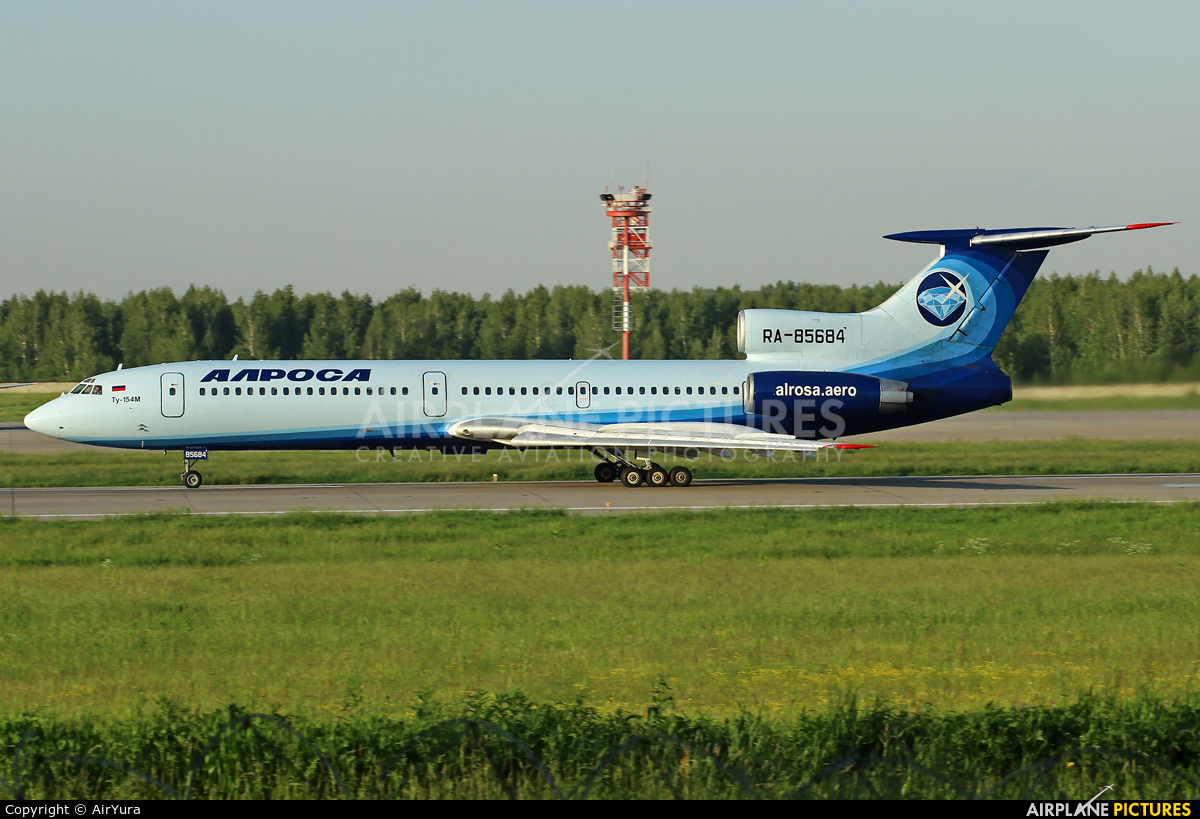 Alrosa RA-85684 aircraft at Moscow - Domodedovo