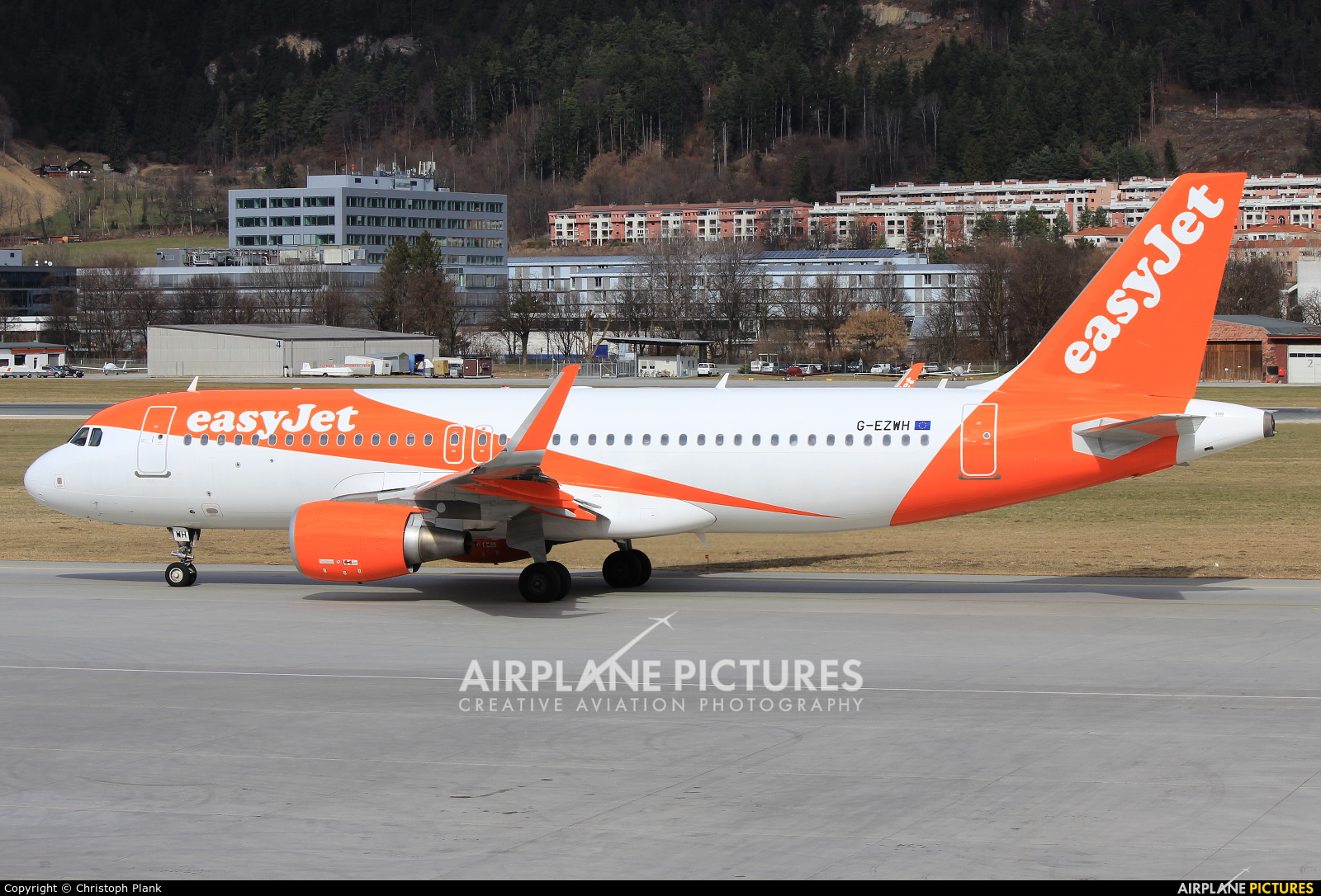 easyJet G-EZWH aircraft at Innsbruck