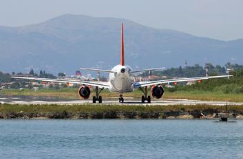 G-EZWE - easyJet Airbus A320