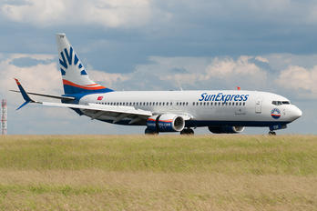 TC-SEM - SunExpress Boeing 737-800