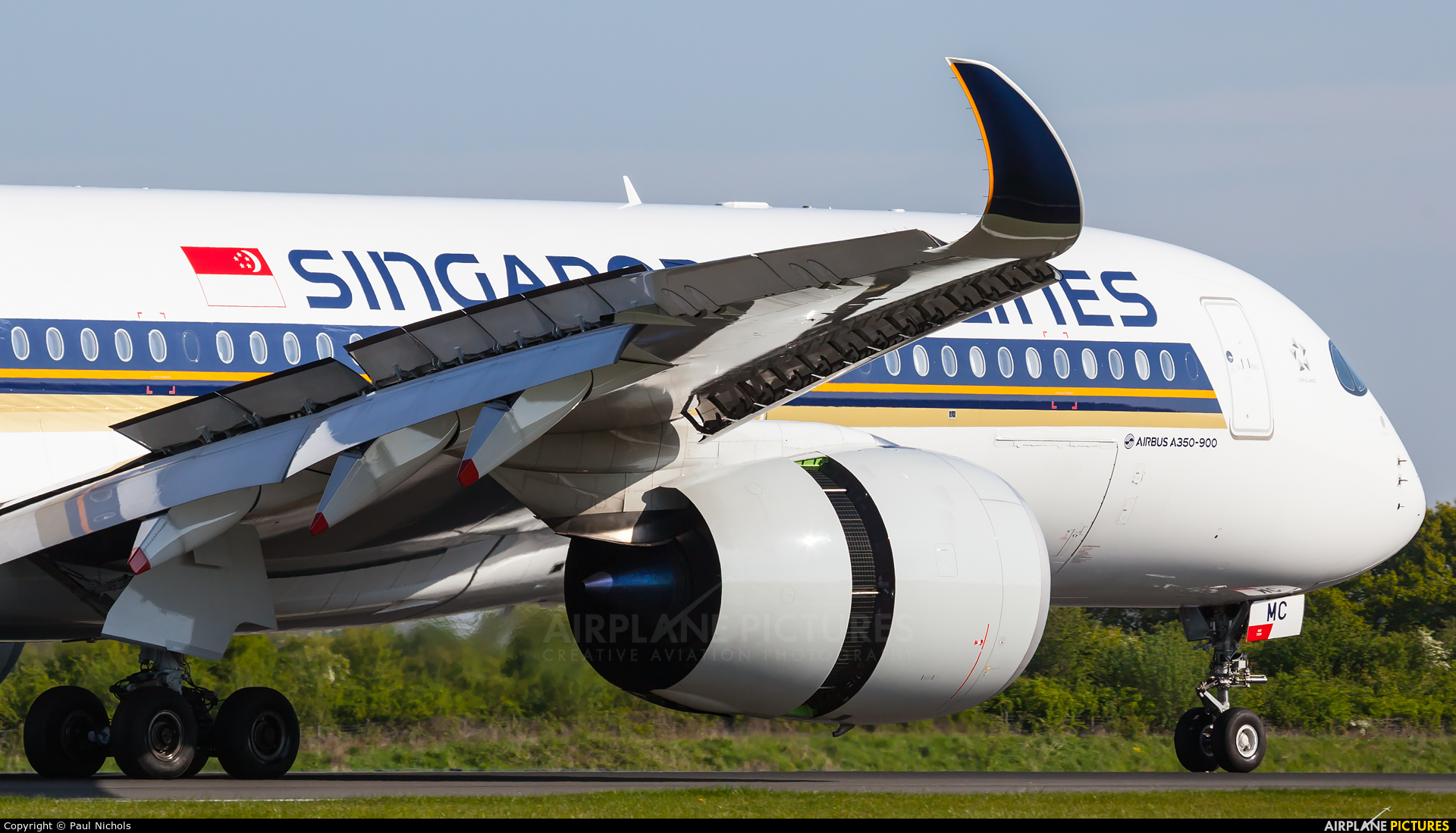 Singapore Airlines 9V-SMC aircraft at Manchester