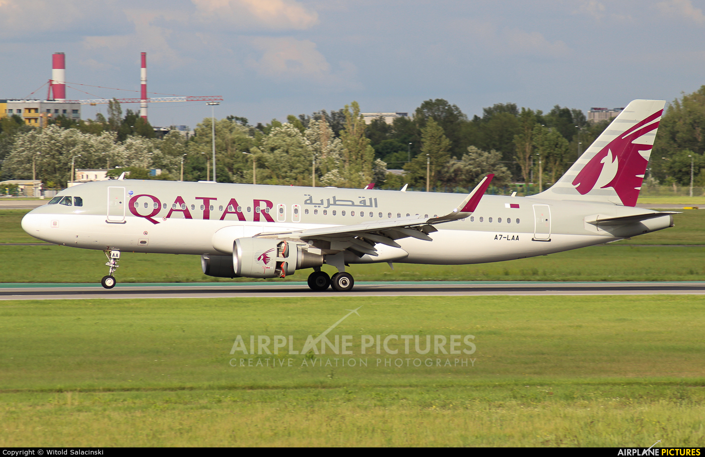 Qatar Airways A7-LAA aircraft at Warsaw - Frederic Chopin