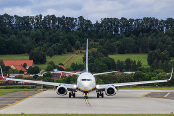EI-FRT - Ryanair Boeing 737-8AS
