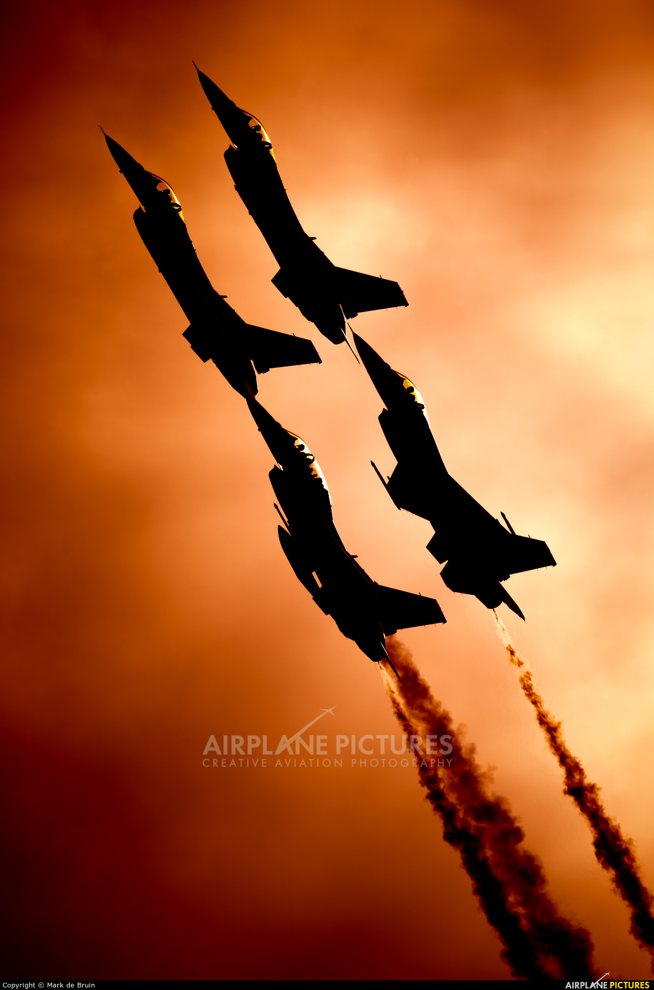 USA - Air Force : Thunderbirds - aircraft at Fairford