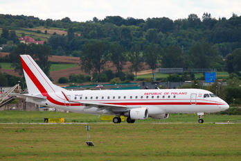 SP-LIG - Poland - Government Embraer ERJ-175 (170-200)