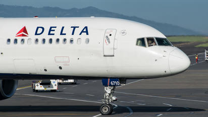 N6710E - Delta Air Lines Boeing 757-200