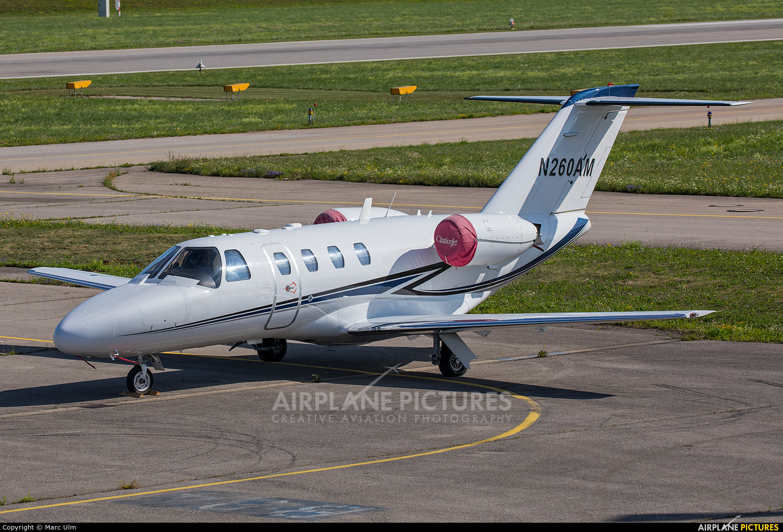 Private N260AM aircraft at Augsburg