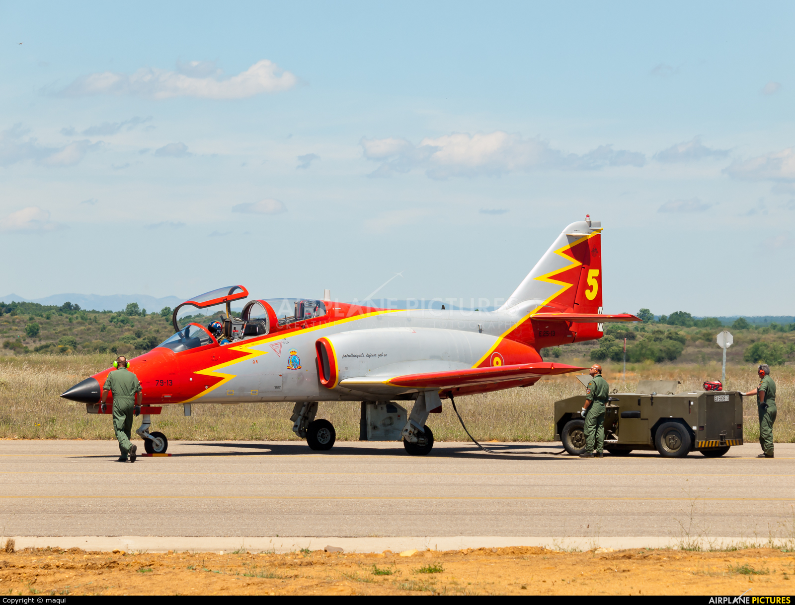 Spain - Air Force : Patrulla Aguila E.25-13 aircraft at León