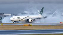 AP-BGY - PIA - Pakistan International Airlines Boeing 777-200LR aircraft