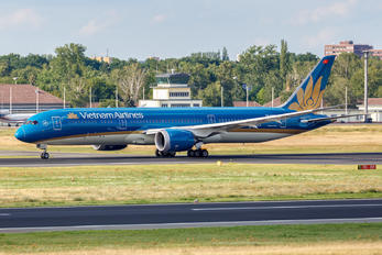 VN-A868 - Vietnam Airlines Boeing 787-9 Dreamliner