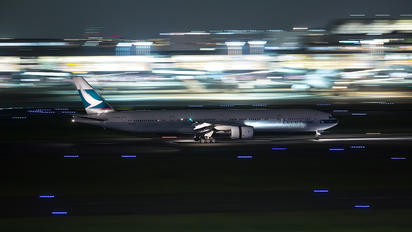B-HNG - Cathay Pacific Boeing 777-300