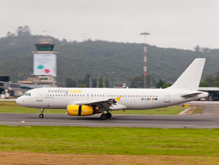 EC-LQM - Vueling Airlines Airbus A320