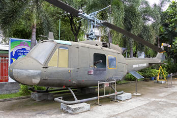 69-15753 - USA - Army Bell UH-1H Iroquois