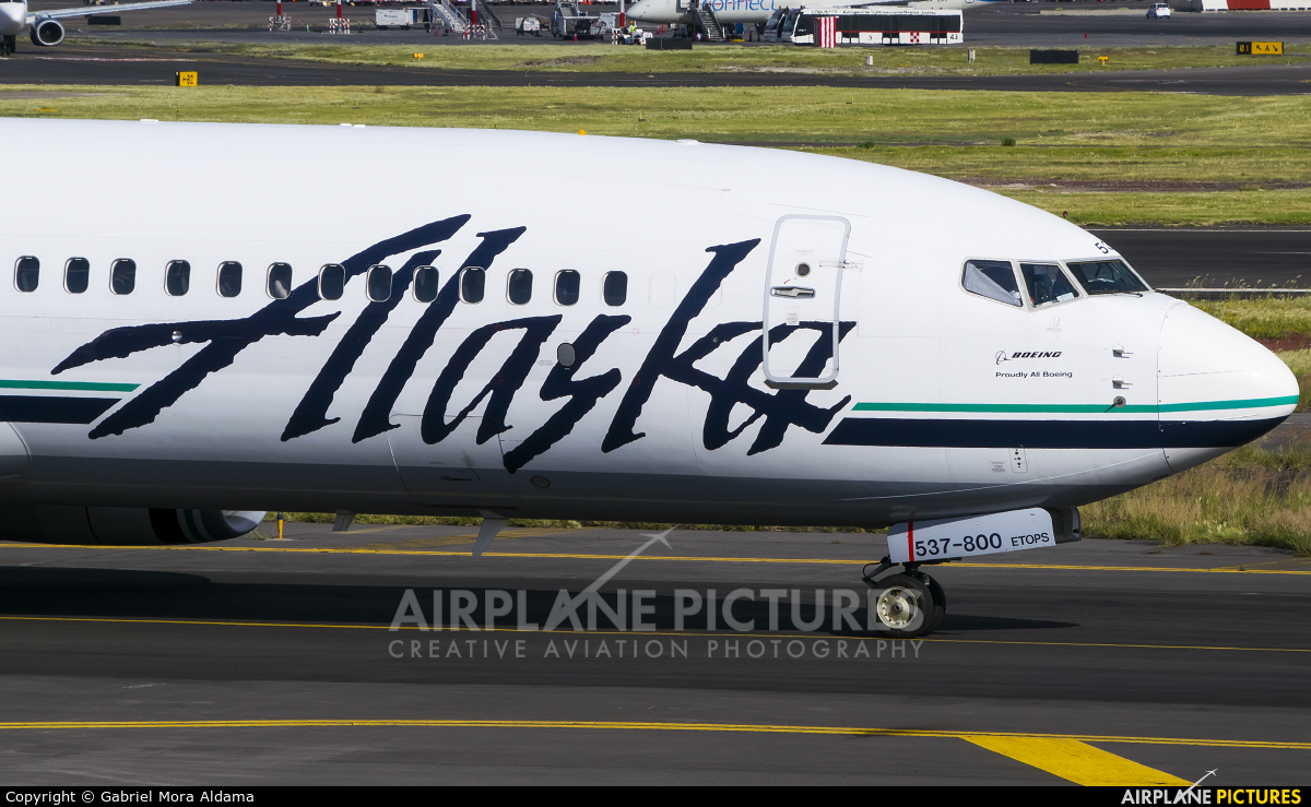 Alaska Airlines N537AS aircraft at Mexico City - Licenciado Benito Juarez Intl