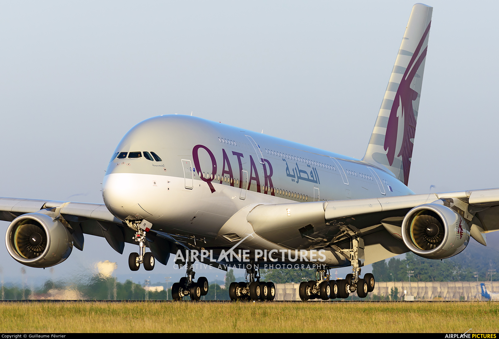 Qatar Airways A7-APB aircraft at Paris - Charles de Gaulle