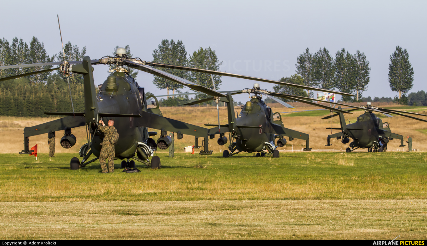 Poland - Army - aircraft at Nowy Targ