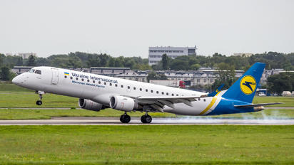 UR-EMC - Ukraine International Airlines Embraer ERJ-190 (190-100)