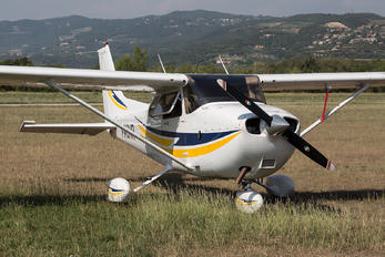 I-ACVR - Private Cessna 172 Skyhawk (all models except RG)