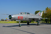 9233 - Poland - Air Force Mikoyan-Gurevich MiG-21UM aircraft