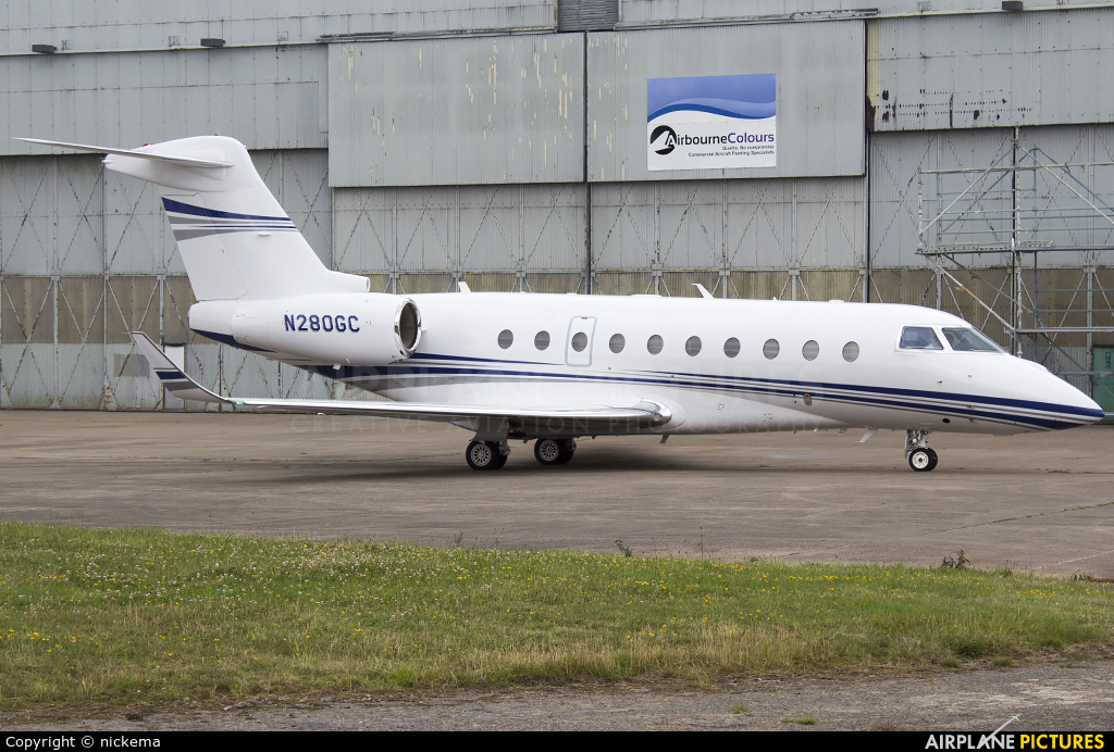 Private N280GC aircraft at East Midlands
