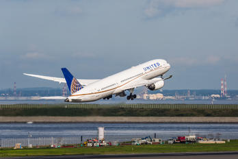 N26967 - United Airlines Boeing 787-9 Dreamliner
