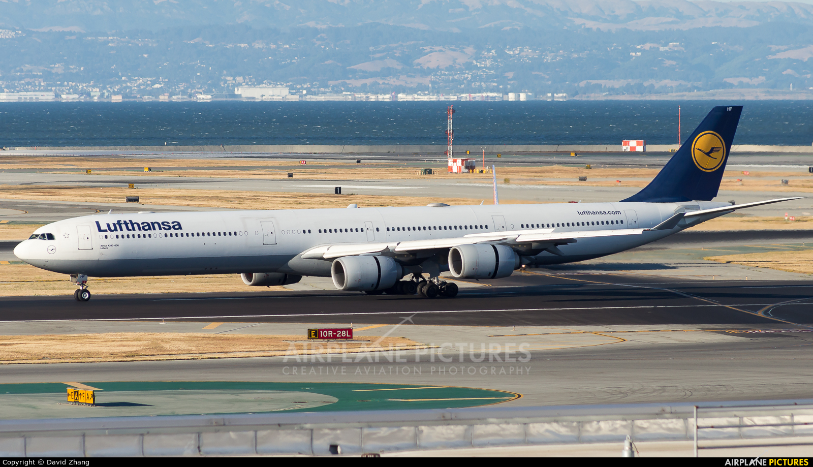 Lufthansa D-AIHF aircraft at San Francisco Intl