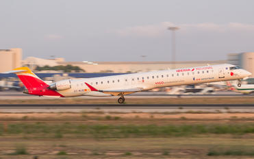 EC-MJO - Air Nostrum - Iberia Regional Canadair CL-600 CRJ-1000