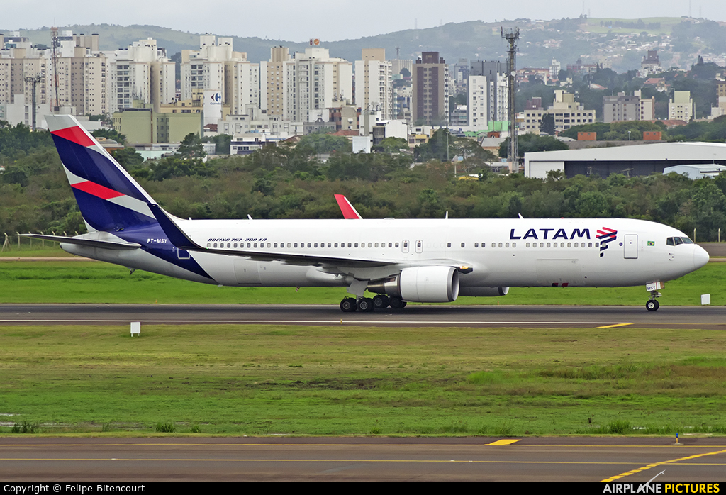 LATAM PT-MSY aircraft at Porto Alegre - Salgado Filho