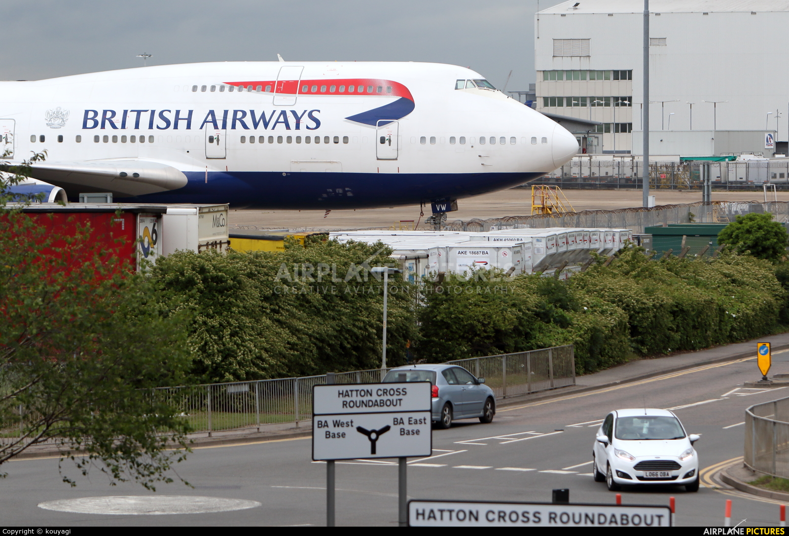 - Airport Overview - aircraft at London - Heathrow