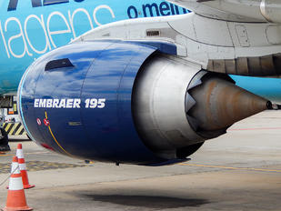 PR-AYY - Azul Linhas Aéreas Embraer ERJ-195 (190-200)