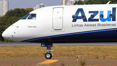 PR-AXI - Azul Linhas Aéreas Embraer ERJ-195 (190-200)