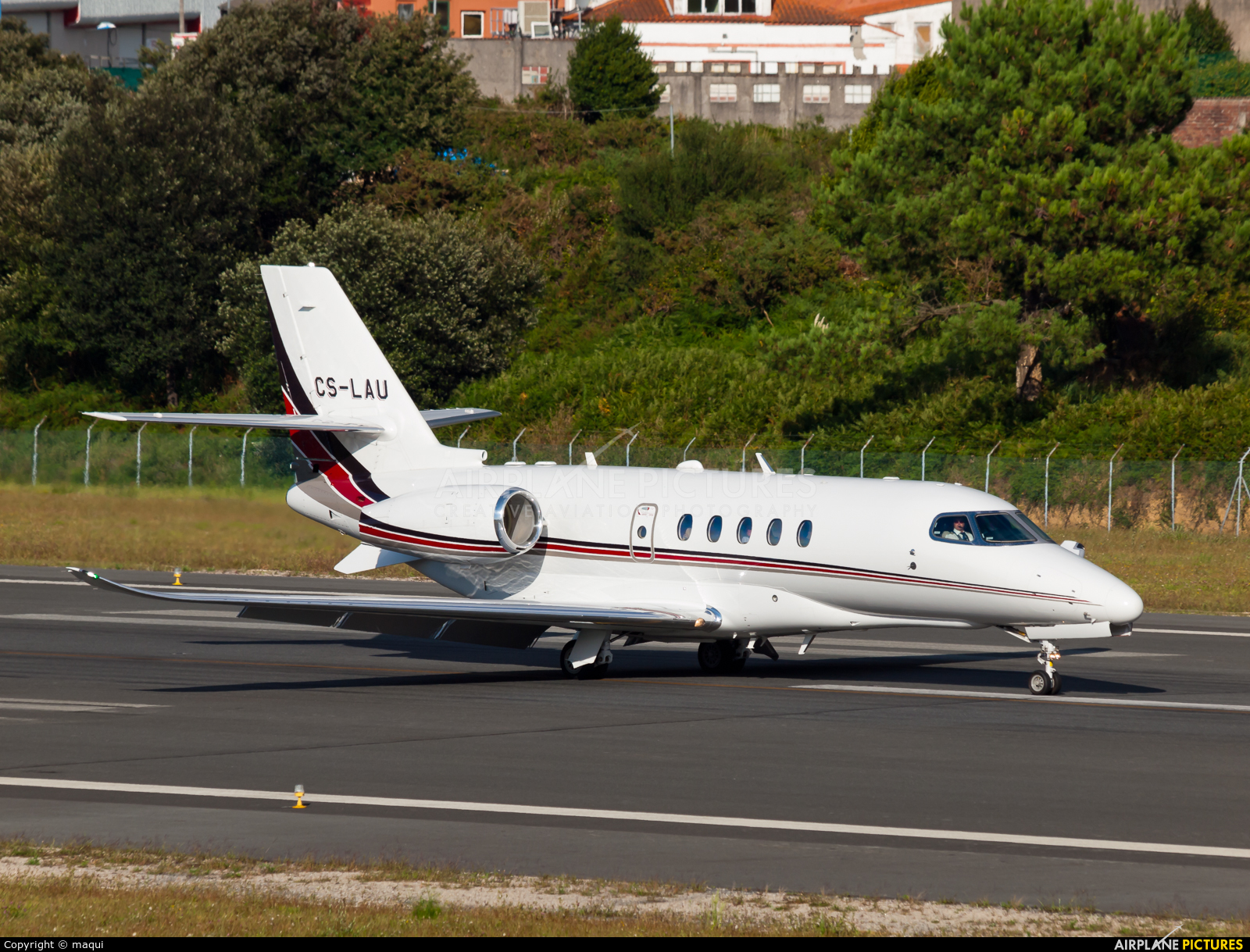 NetJets Europe (Portugal) CS-LAU aircraft at La Coruña