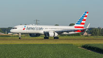 American Airlines N184AN image