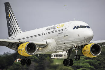 EC-MKX - Vueling Airlines Airbus A319